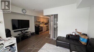 1 Falaise Rd in Toronto, ON - Building Photo - Building Photo