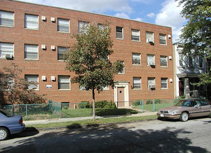 1314 K St SE in Washington, DC - Building Photo - Building Photo