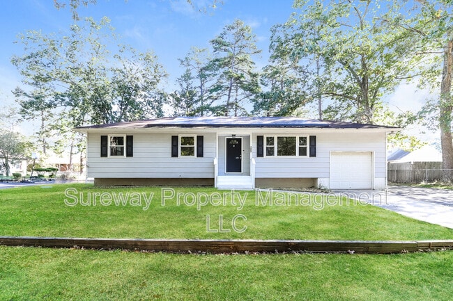 property at 1002 Belleview Blvd