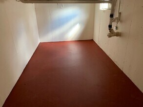 1 Lakeshore Dr in Farmington, CT - Building Photo - Building Photo