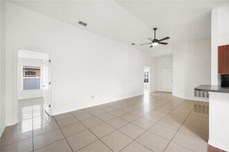 3426 Imperial Manor Way in Mulberry, FL - Building Photo - Building Photo