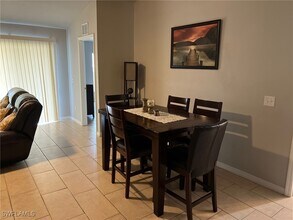 3416 SW 17th Ave in Cape Coral, FL - Foto de edificio - Building Photo