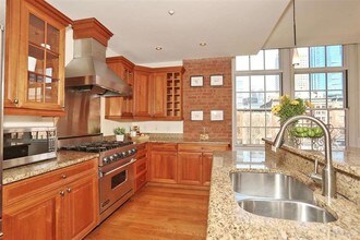 174 Washington St-Unit -3N in Jersey City, NJ - Building Photo - Building Photo