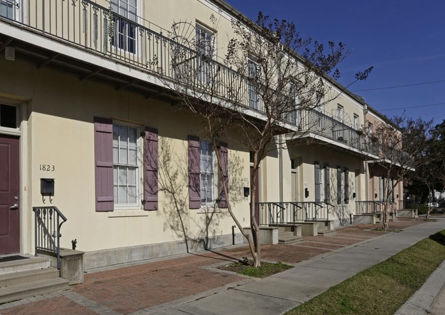 1801-1827 Laurel St in New Orleans, LA - Foto de edificio - Building Photo
