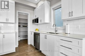 844 Snowdrop Cres in Ottawa, ON - Building Photo - Building Photo