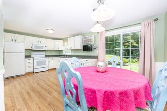 11 Brandywine Ln in Suffield, CT - Building Photo - Building Photo