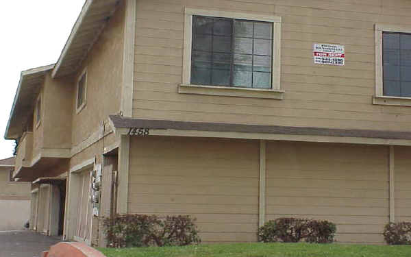 1458 E D St in Ontario, CA - Building Photo