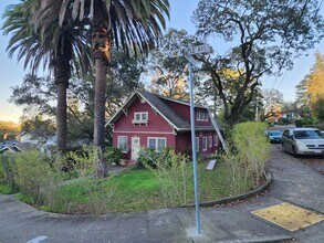 7251 Maple Ave-Unit -7251 Maple in Sebastopol, CA - Building Photo - Building Photo