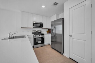 26710 Scarlet Willow Dr in Park Row, TX - Foto de edificio - Building Photo