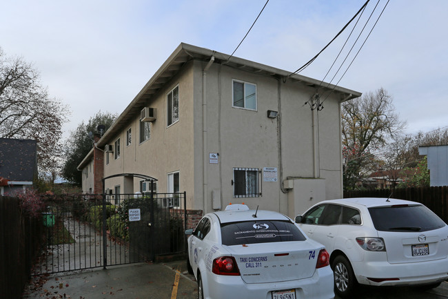 1221 W St in Sacramento, CA - Foto de edificio - Building Photo