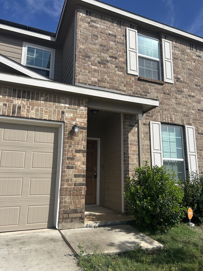 property at 352 Autumn Rouge