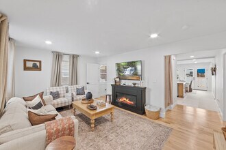 17-11 Berdan Ave in Fair Lawn, NJ - Building Photo - Building Photo