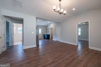 331 Camilla Cir SW in Mableton, GA - Building Photo - Building Photo