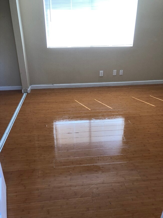 5393 Retablo Ave in Las Vegas, NV - Building Photo - Building Photo