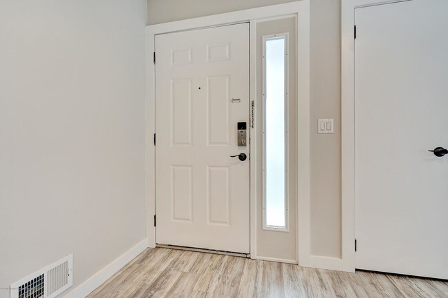 42 Hamilton Ave in Seaside Heights, NJ - Building Photo - Building Photo