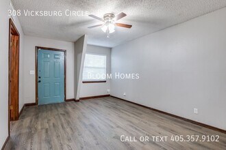 308 Vicksburg Cir-Unit -B in Norman, OK - Building Photo - Building Photo