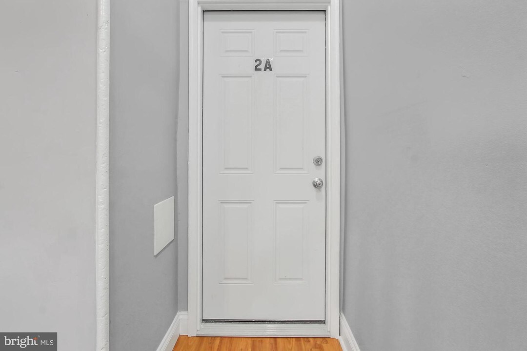205 E Preston St-Unit -2A in Baltimore, MD - Building Photo
