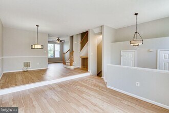 2502 Polly Jefferson Way in Herndon, VA - Building Photo - Building Photo