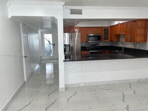 1840 W 73rd Pl in Hialeah, FL - Building Photo - Building Photo