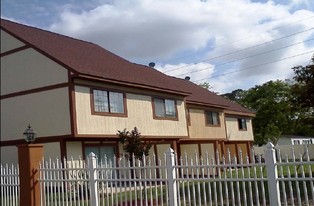 Pine Grove Townhomes in Myrtle Beach, SC - Foto de edificio - Building Photo