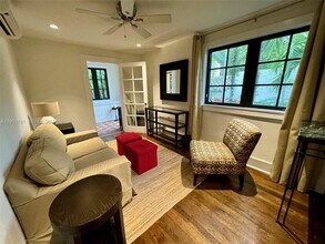 1015 Genoa St in Coral Gables, FL - Building Photo - Building Photo