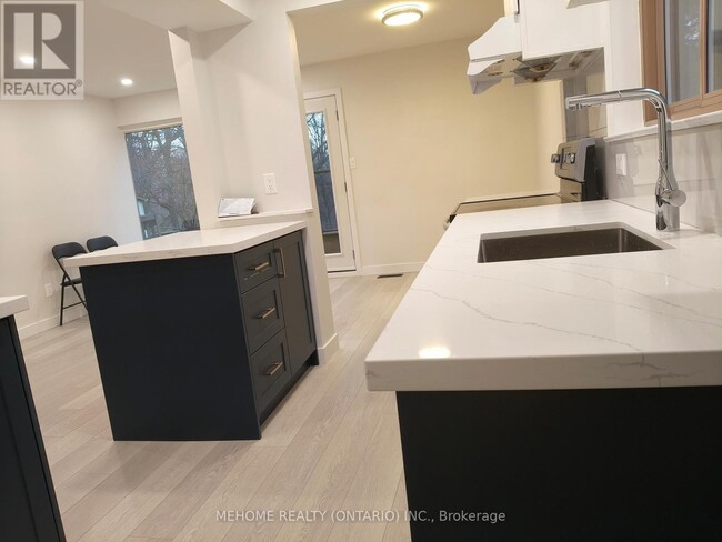201 BIRKDALE Rd in Toronto, ON - Building Photo - Building Photo