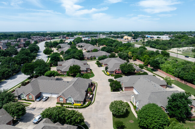 River Bend Villas in Fort Worth, TX - Building Photo - Building Photo