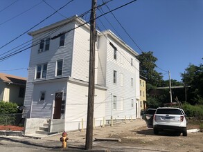 21 High St in Waterbury, CT - Building Photo - Building Photo