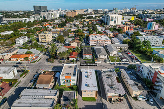 1258 NW 3rd St in Miami, FL - Building Photo - Building Photo