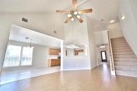 518 Anacacho Dr in Spring, TX - Foto de edificio - Building Photo