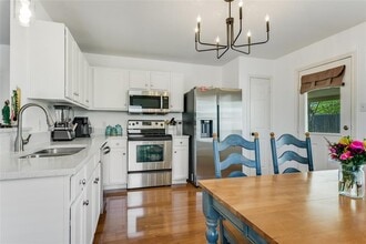 201 Woodley Rd in Leander, TX - Building Photo - Building Photo