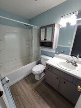 12824 Opalocka Dr in Chesterland, OH - Building Photo - Building Photo