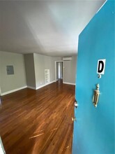 589 Seminole Ave NE-Unit -D in Atlanta, GA - Foto de edificio - Building Photo