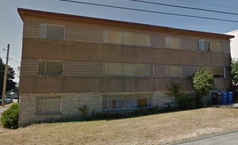 The Crestview in New Westminster, BC - Building Photo