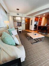 1395 Brickell Ave, Unit 2712 in Miami, FL - Building Photo - Building Photo