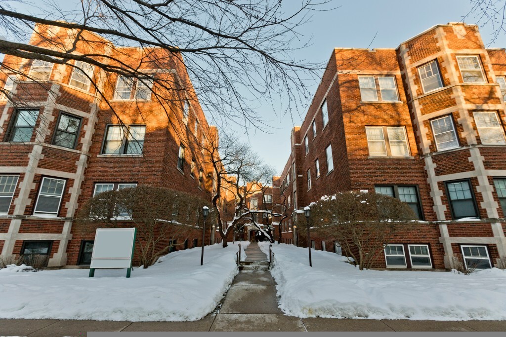 735 Hinman Ave, Unit 1E in Evanston, IL - Foto de edificio