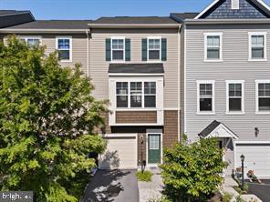 property at 105 Poinsettia Wy