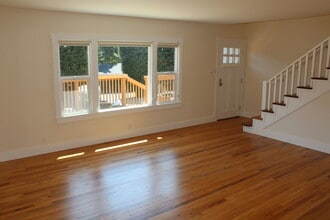 91-95 W Crescent Dr in San Rafael, CA - Building Photo - Building Photo