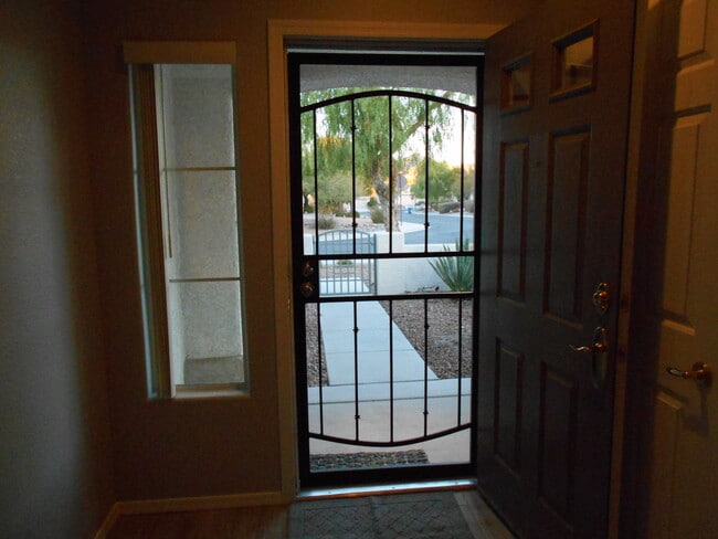 1379 Forlana Dr in Henderson, NV - Building Photo - Building Photo