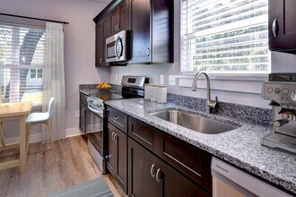 220 Curry Dr in Williamsburg, VA - Building Photo - Building Photo