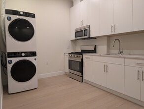 9190 Hatzic Rdg Dr in Mission, BC - Building Photo - Building Photo