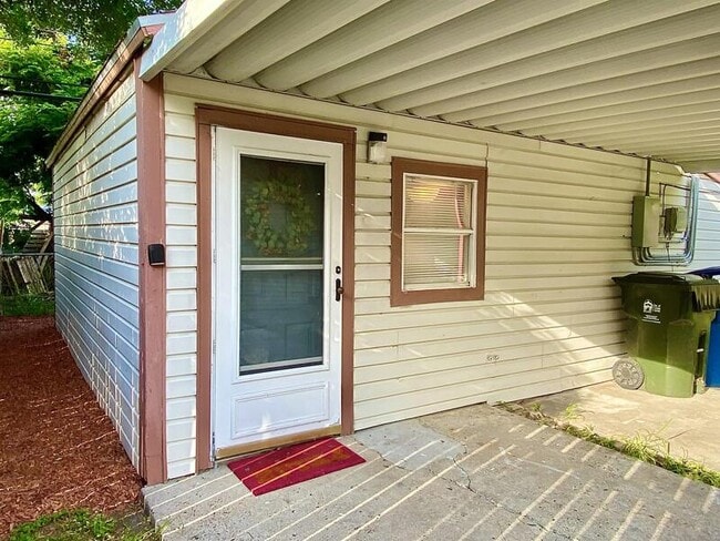 1750 Morales St in Corpus Christi, TX - Building Photo - Building Photo