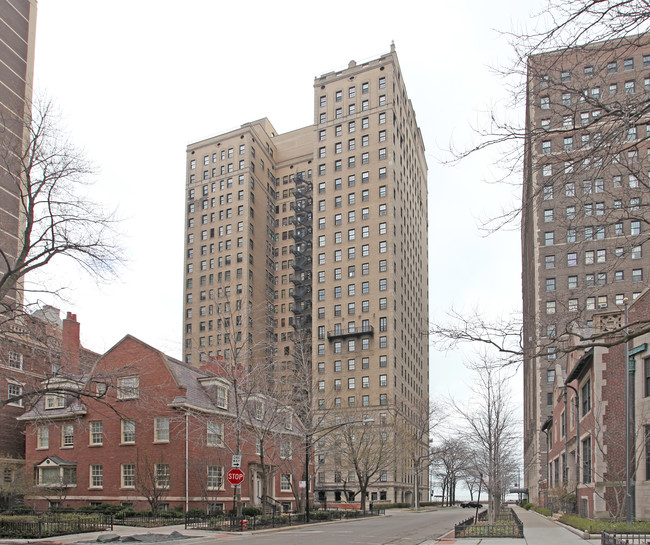 1500 N Lake Shore Dr in Chicago, IL - Building Photo - Building Photo