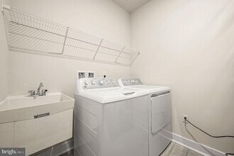 127 Gaslight Aly in Bensalem, PA - Building Photo - Building Photo