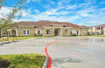 Gristmill at Tuscany Park in Arcola, TX - Building Photo - Building Photo