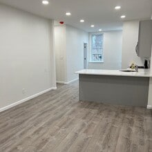737 Montgomery St-Unit -3 in Jersey City, NJ - Building Photo - Building Photo