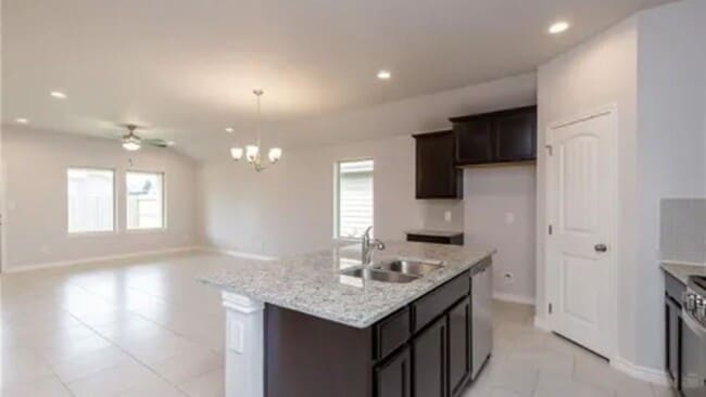 7901 Schades Wy in Corpus Christi, TX - Building Photo - Building Photo