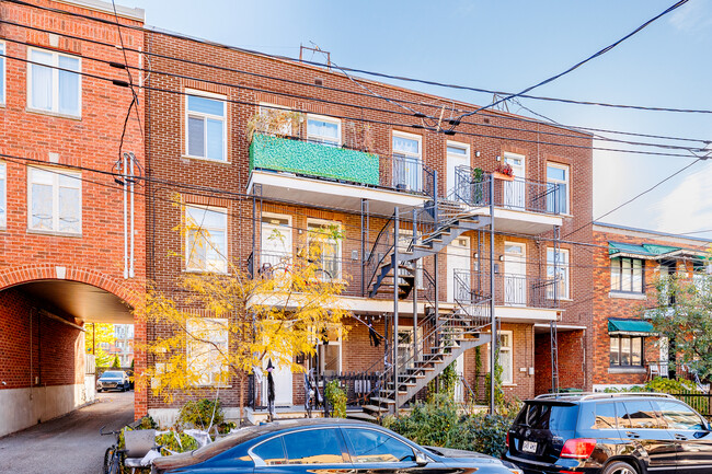 3964 Lanouette Rue in Verdun, QC - Building Photo - Building Photo