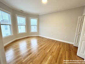 12 Buttonwood St, Unit #3 in Boston, MA - Building Photo - Building Photo