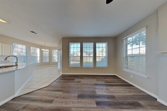 9658 Therrell Dr in Houston, TX - Building Photo - Building Photo